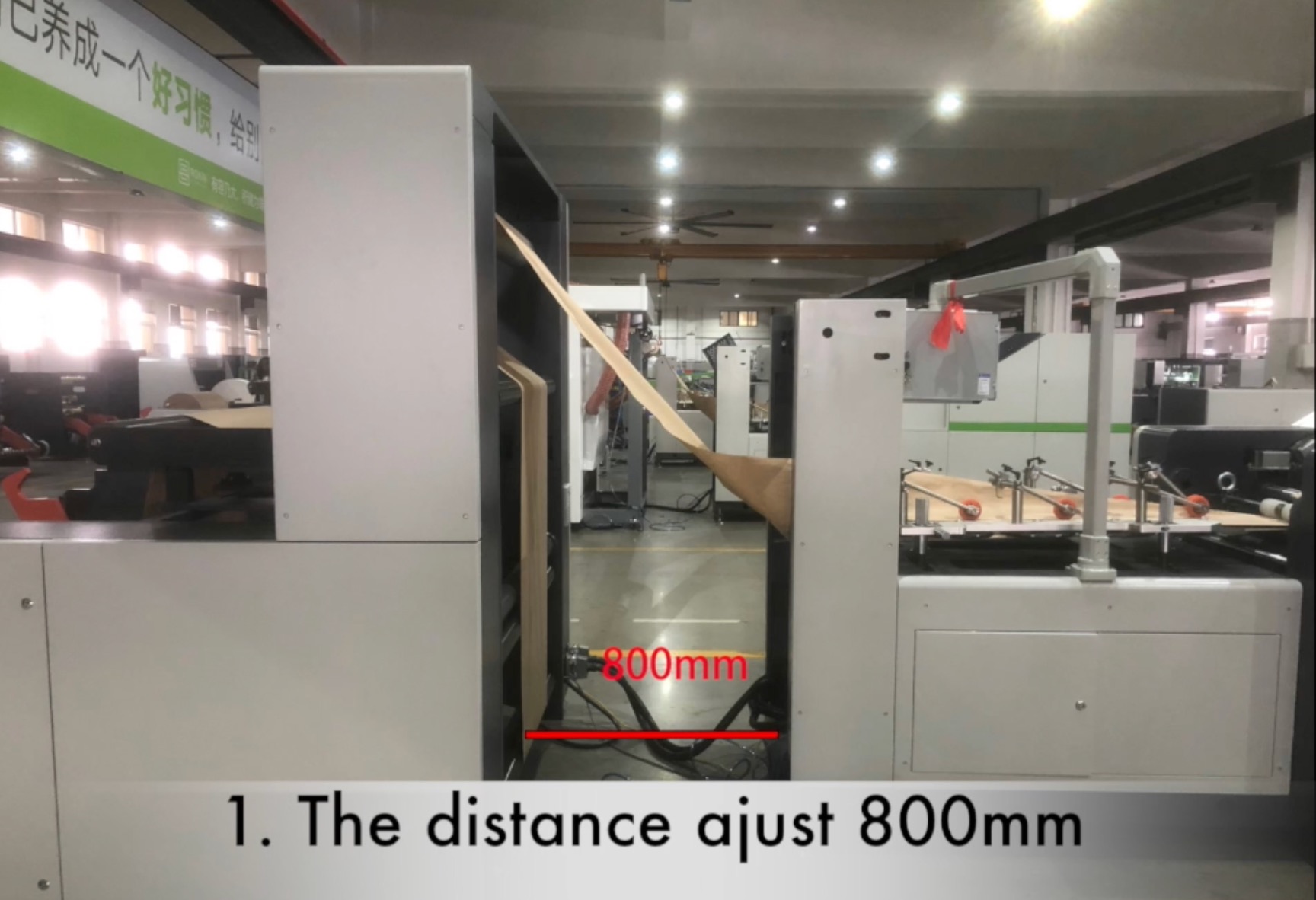 Paper Bag Machine showing a production distance adjustment of 800mm